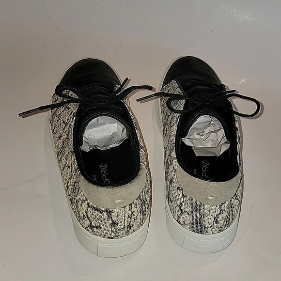 COLE HAAN WOMEN'S GRANSPRO SPECTATOR SNEAKERS - Picture 3 of 15